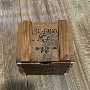 Ronrico Puerto Rican Rum coaster set in Wooden Box